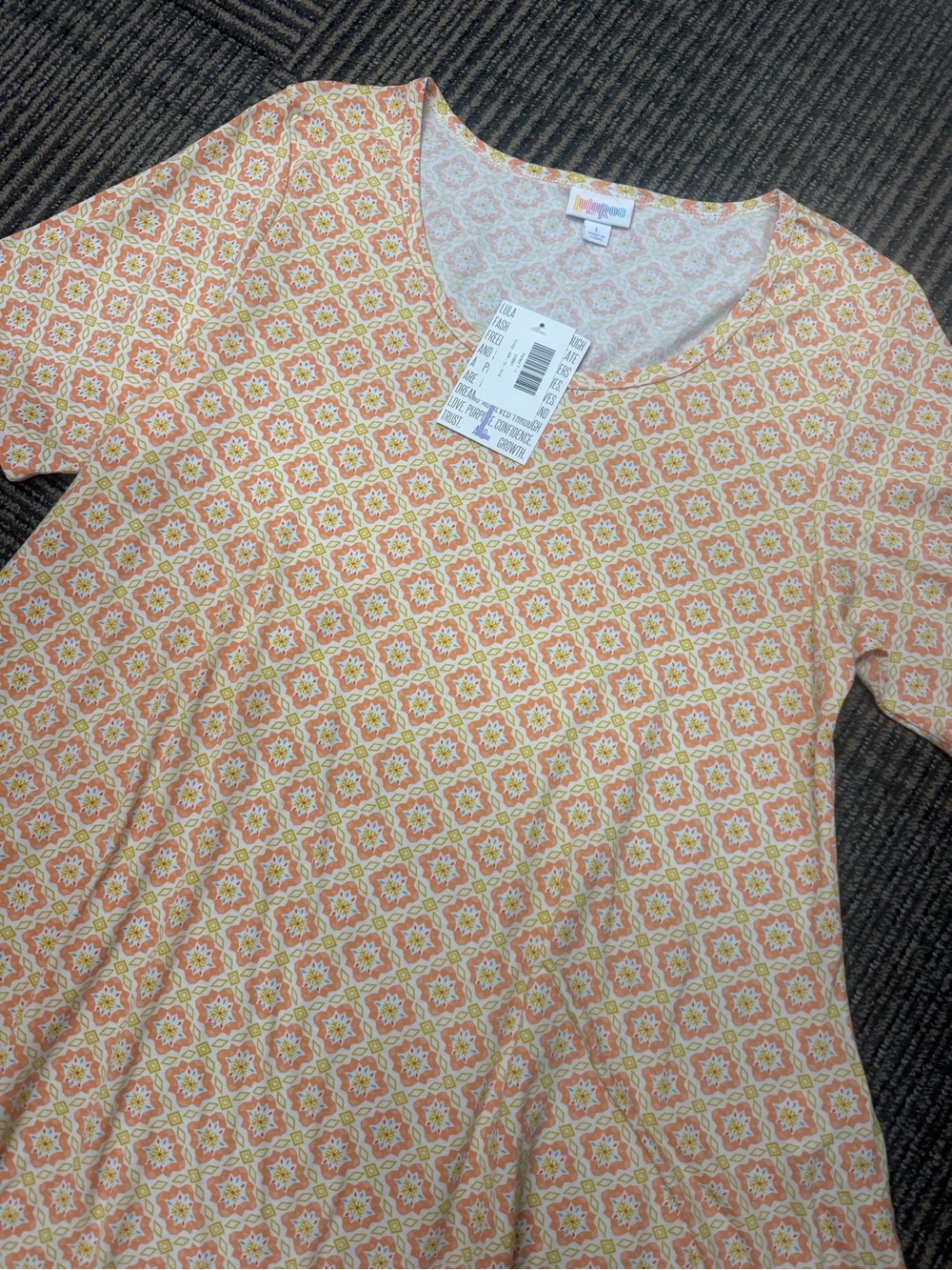 NWT LuLaRoe Perfect T Peach yellow Geometric Floral Sz Large
